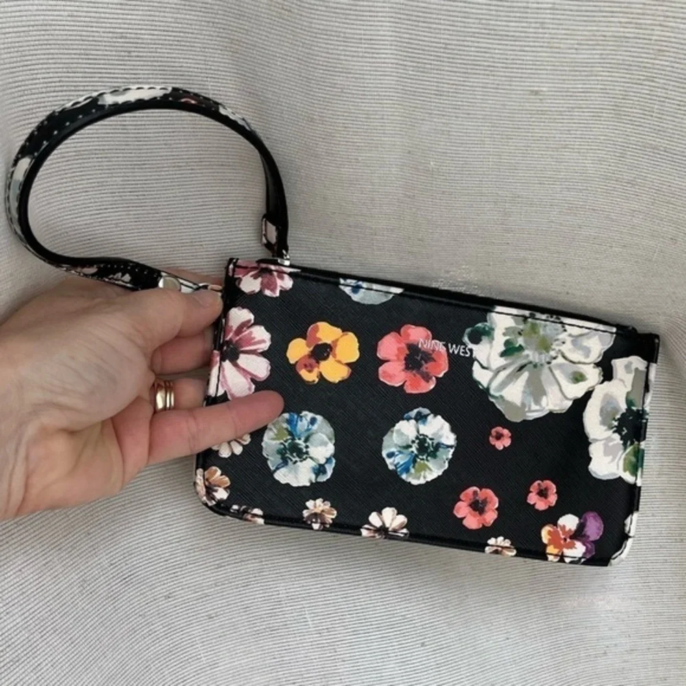 Nine West Black Floral Wristlet NWOT